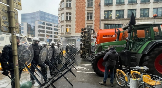 Angry Farmers Rise Up Against EU Globalists in Brussels